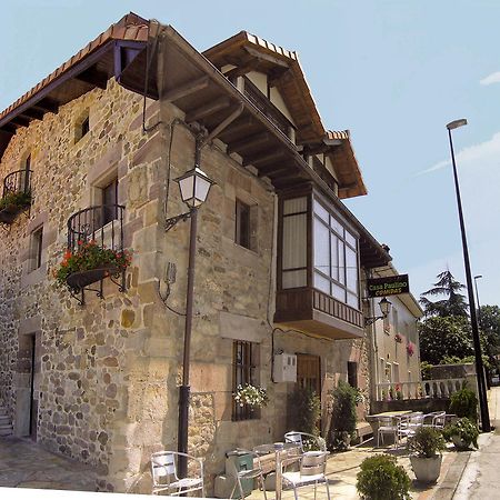 Отель Casa Paulino Corrales De Buelna Экстерьер фото